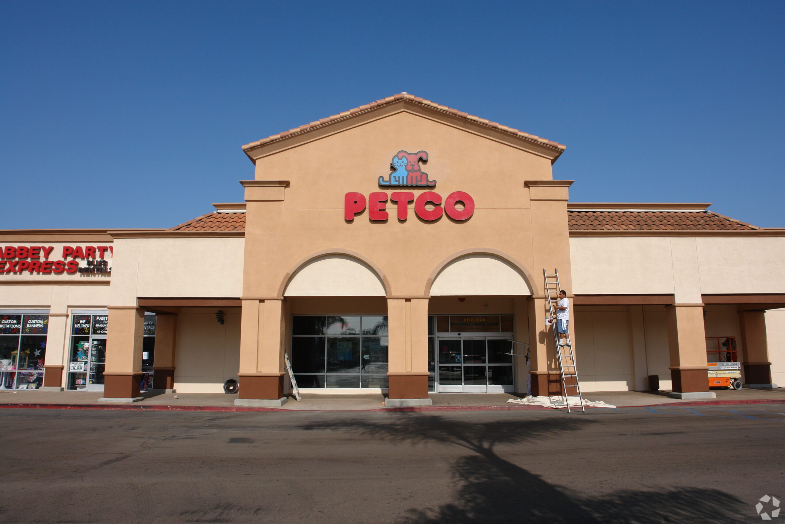 Petco To Buy Full Veterinary Practices to Boost In-Store Hospital Business in Industry Property Shift